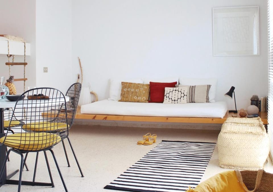 Day, Living room, Decorative detail, Seating area, Dining area, On site, Sea view, bunk bed, Family