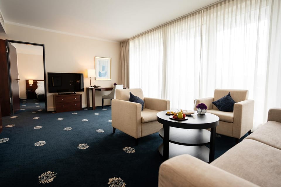 Staff, Living room, Seating area