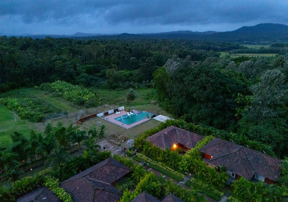Property building, Swimming pool