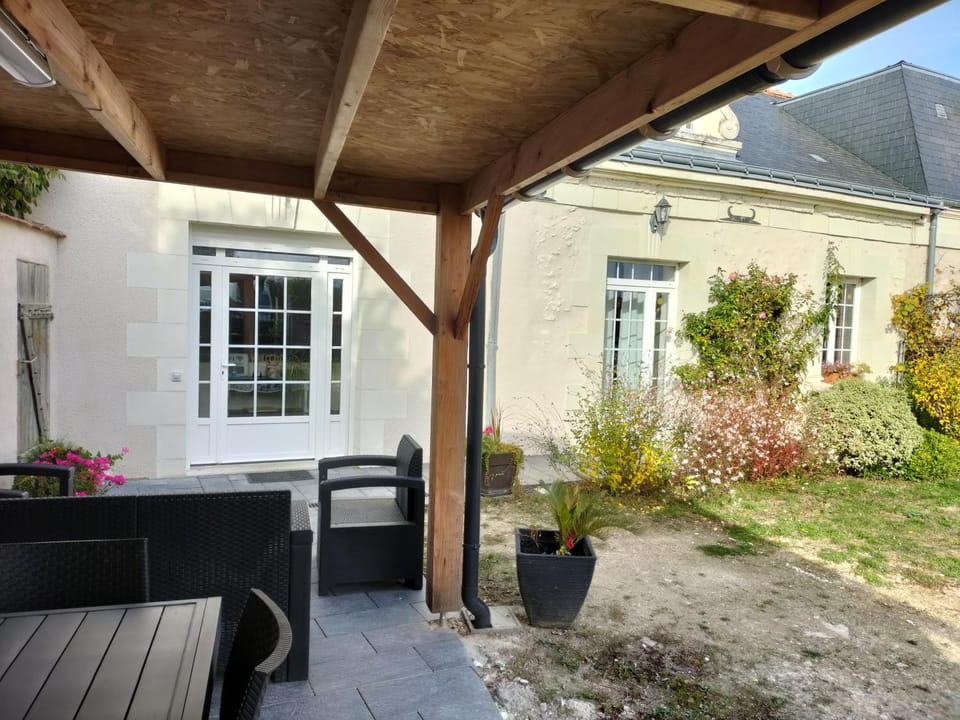 Le clos des augers, chambres d'hôtes et roulotte Bed and Breakfast in Centre-Val de Loire