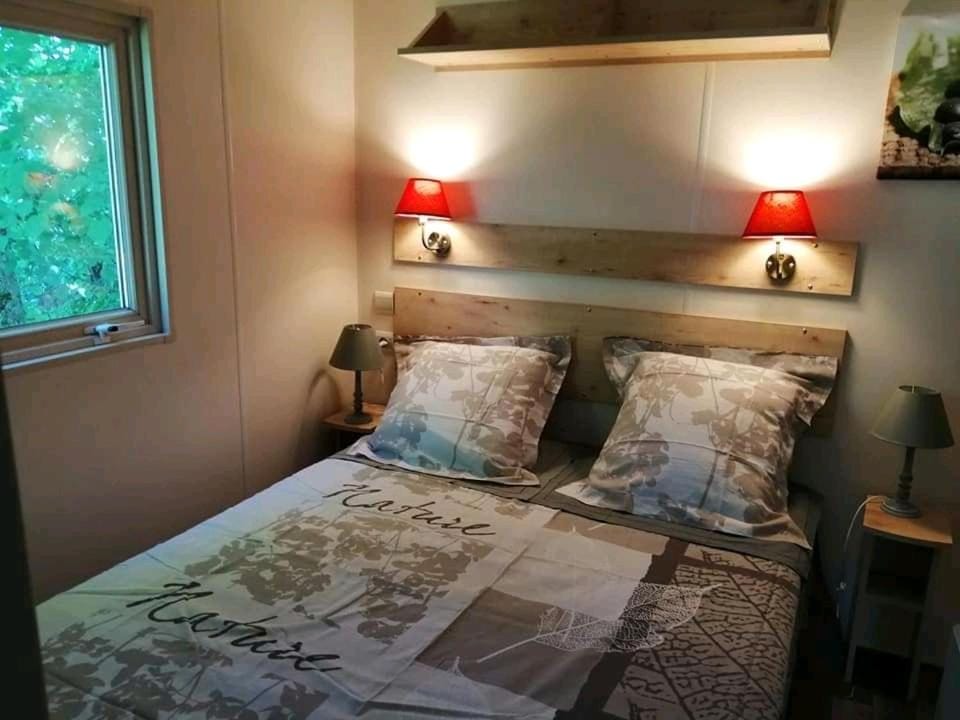 Le clos des augers, chambres d'hôtes et roulotte Bed and Breakfast in Centre-Val de Loire