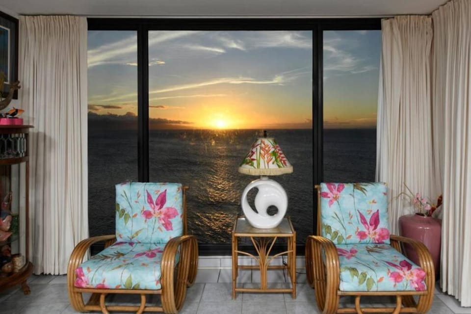 Living room, Sunset