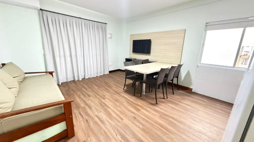 Residencial Gaivotas 01 - 2 Quartos - 30metros da praia Apartment in Florianopolis