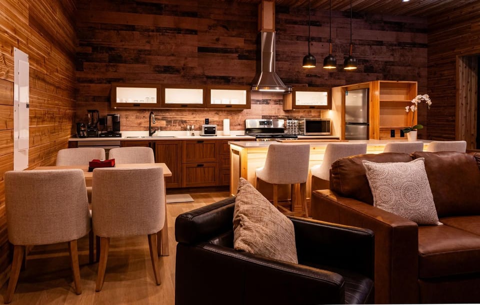 Seating area, Dining area