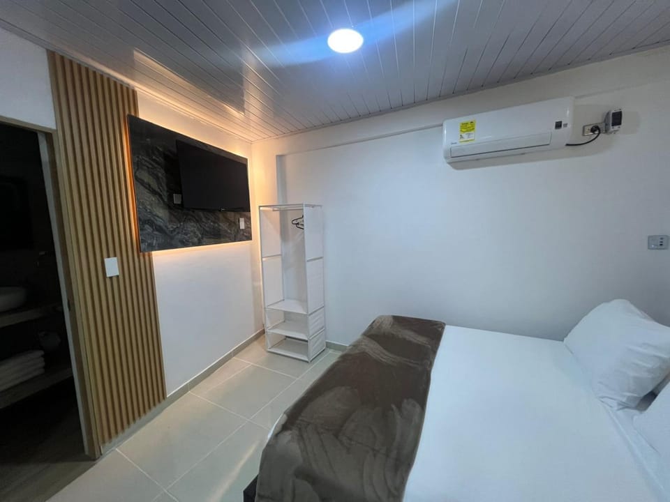 TV and multimedia, air conditioner