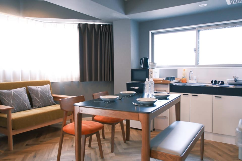 Kitchen or kitchenette, Living room