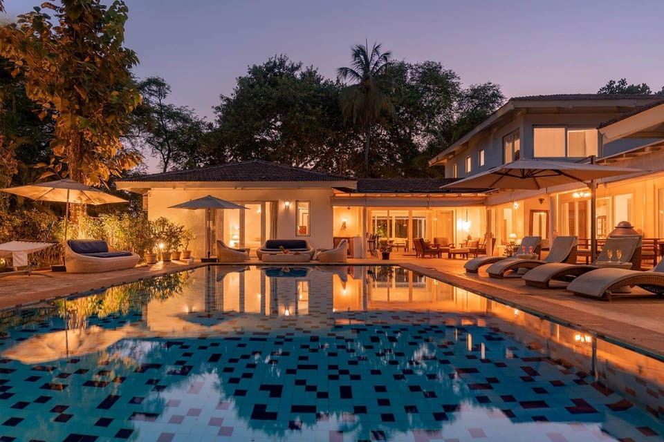 Property building, Swimming pool