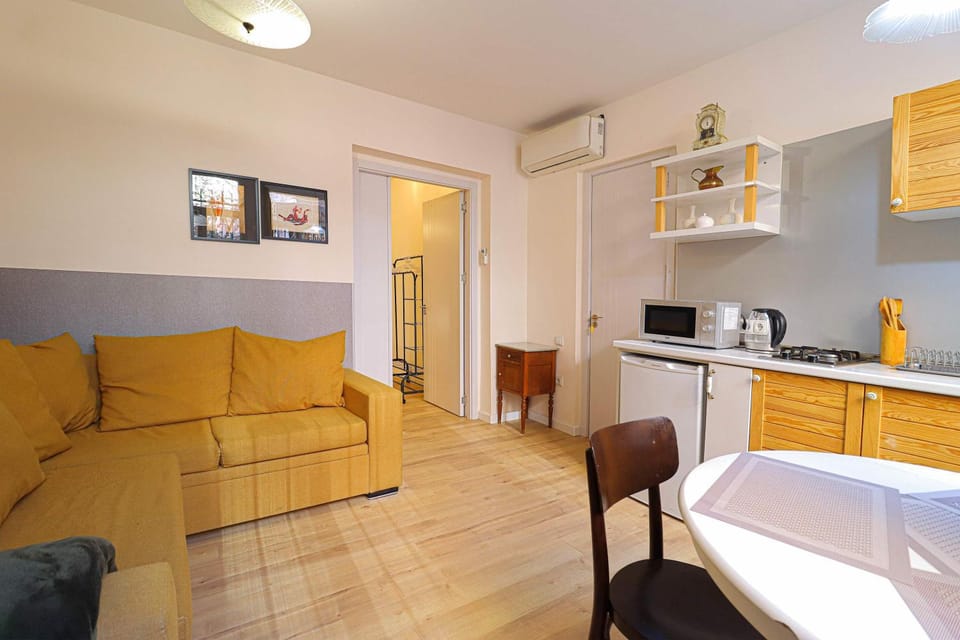 Wehost Liberty Square Apartments Apartment in Tbilisi, Georgia