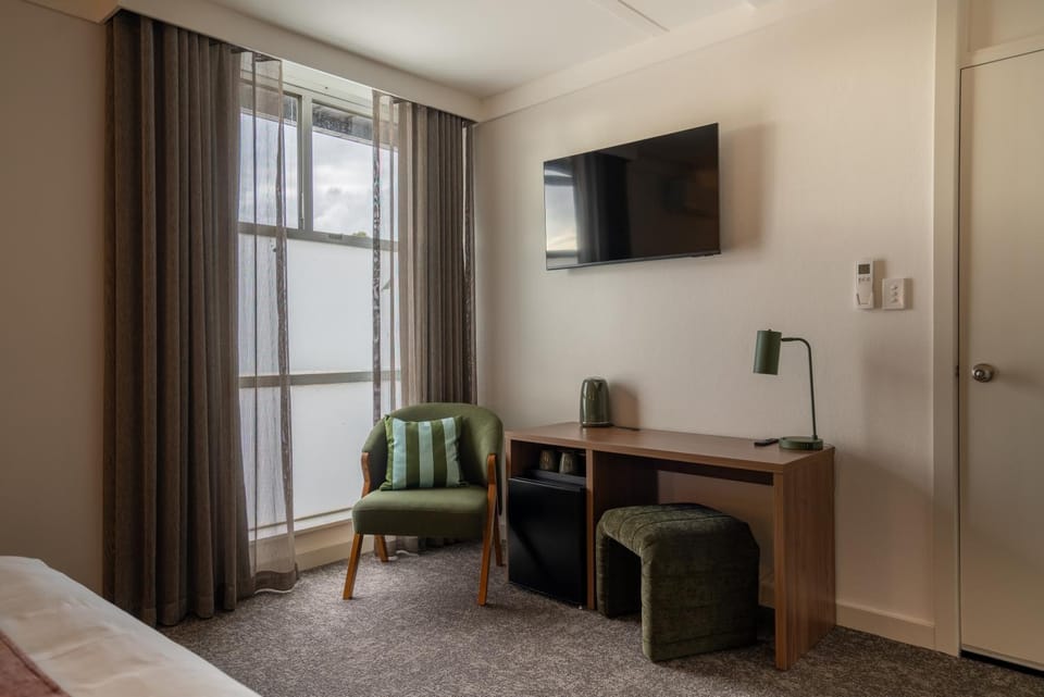 TV and multimedia, Coffee/tea facilities, Seating area