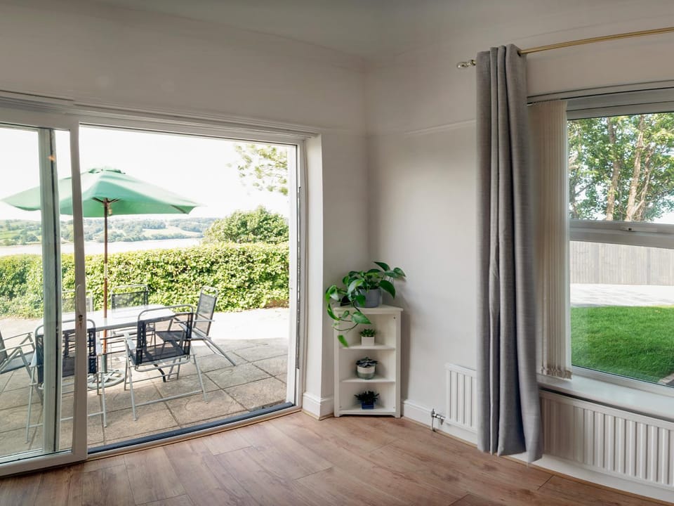 Bryn Y Mor House in Wales