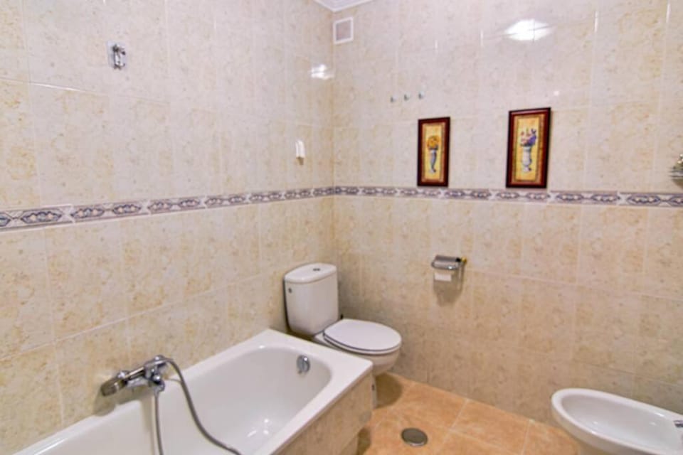 Cómodo y coqueto chalet con jardín en Argoños House in Cantabria