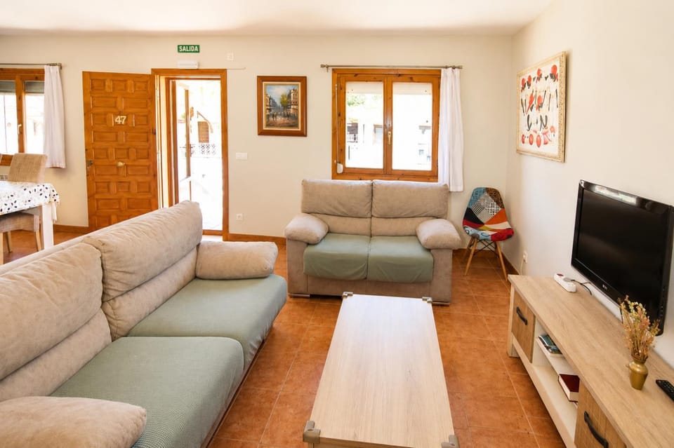 Cómodo y coqueto chalet con jardín en Argoños House in Cantabria