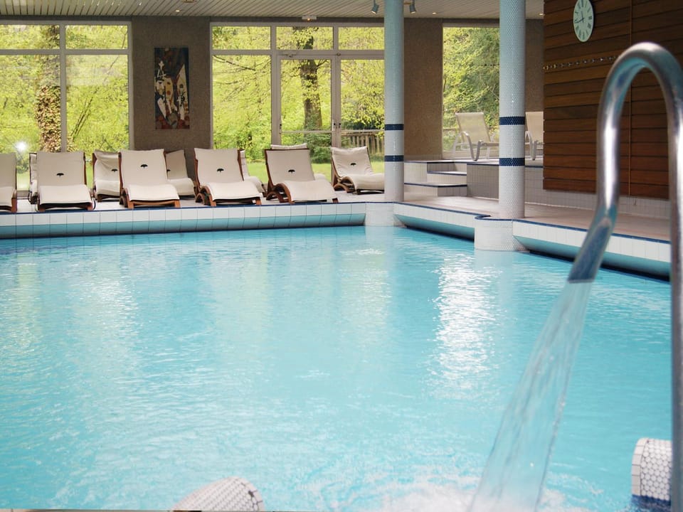 Swimming pool, Swimming pool