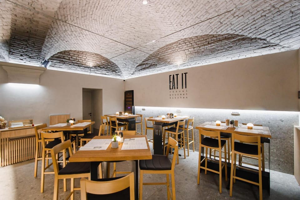 Restaurant/places to eat, Food and drinks, Food