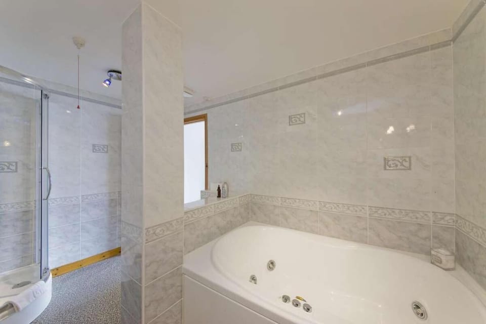 Shower, Bathroom, Bath