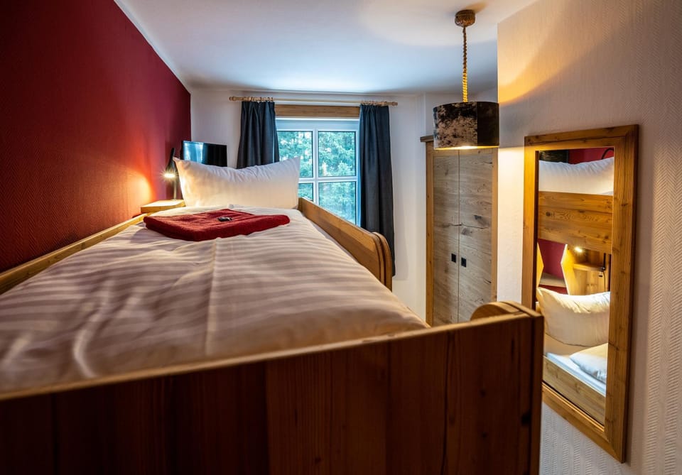 Photo of the whole room, bunk bed