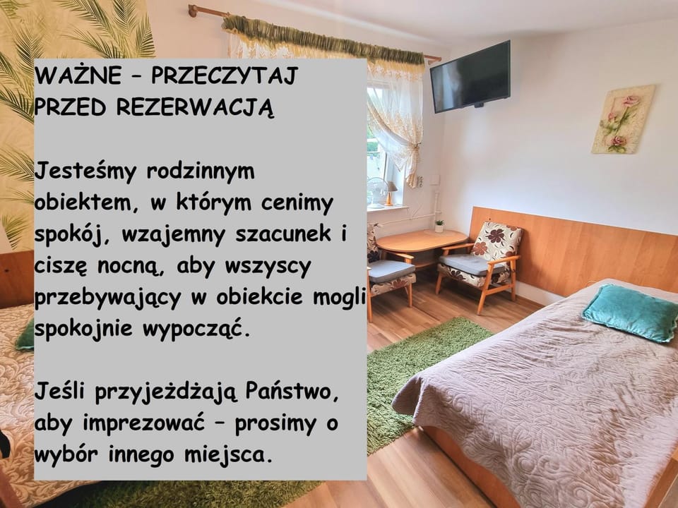 Photo of the whole room, Bedroom, Text overlay