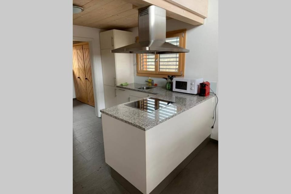 Région de GSTAAD, charmant chalet duplex de 80m2 Apartment in Saanen