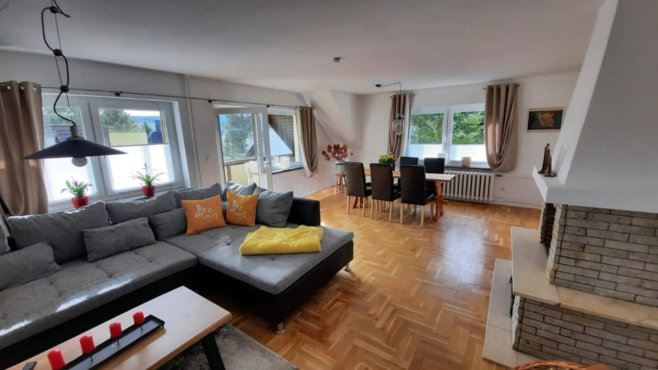 Balcony/Terrace, Living room, Seating area, Dining area