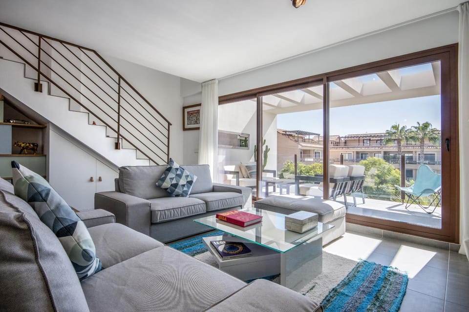 Communal lounge/ TV room, Living room
