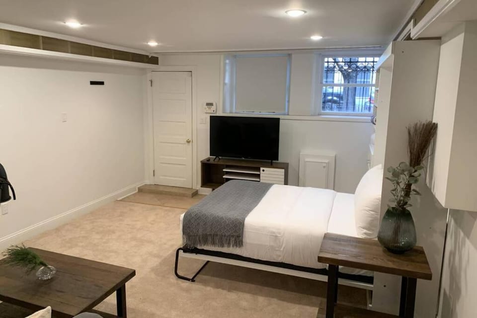 Bed, TV and multimedia