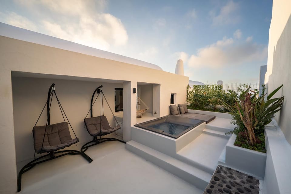 Patio, Balcony/Terrace, sunbed