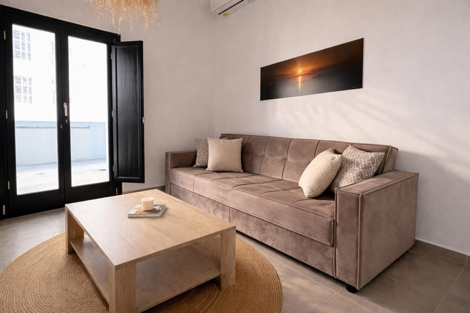 Bed, Living room