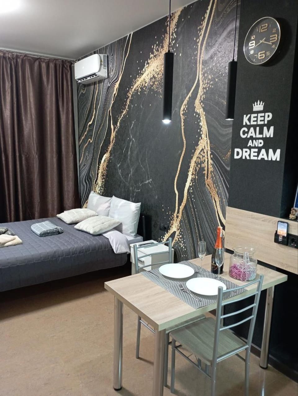 Photo of the whole room