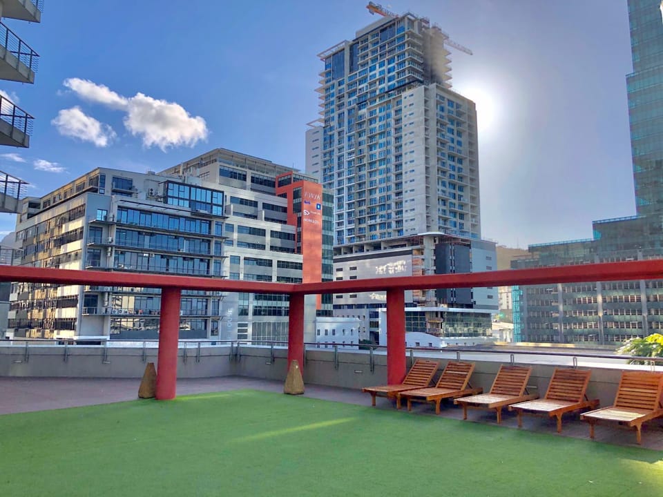 Icon Self Catering Apartment in Cape Town near Waterfront and CTICC Apartment in Cape Town