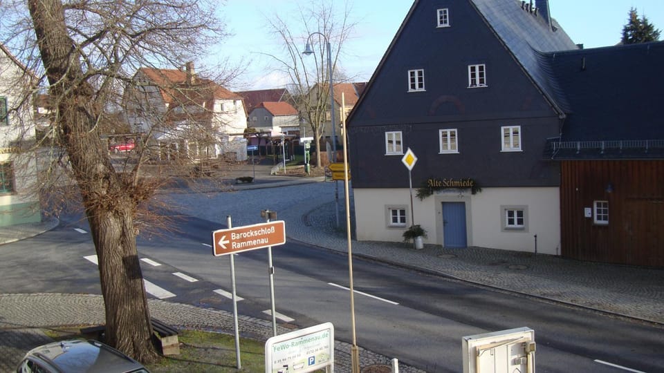 Landmark view, Street view