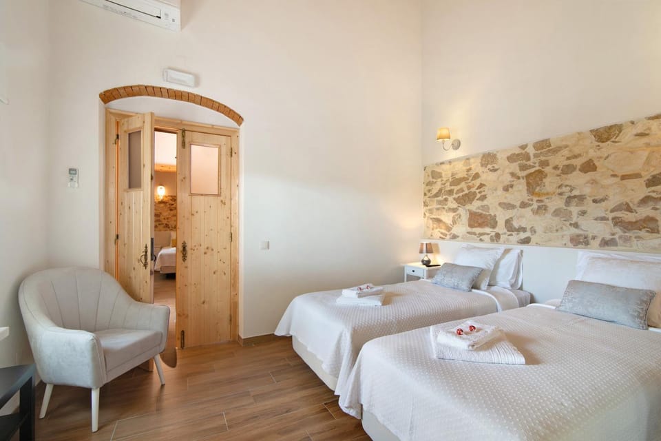 Property building, Living room, Bedroom