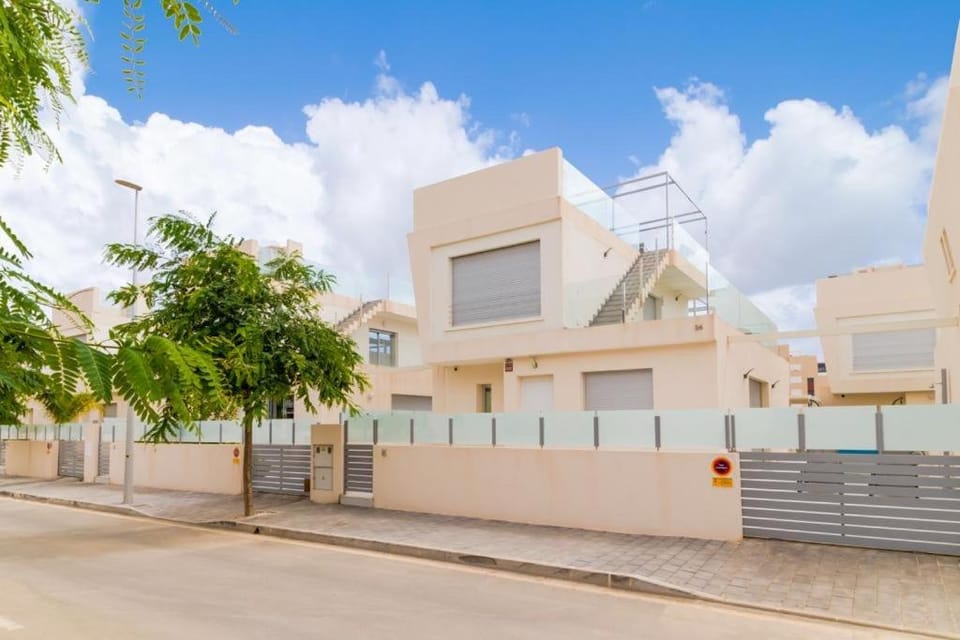 Modern villa with pool jacuzzi and sea view House in Vega Baja del Segura