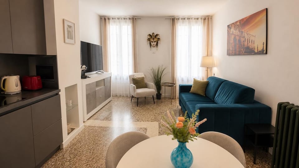 San Marco Baretteri Design Suite 2 min from St Mark Apartment in San Marco