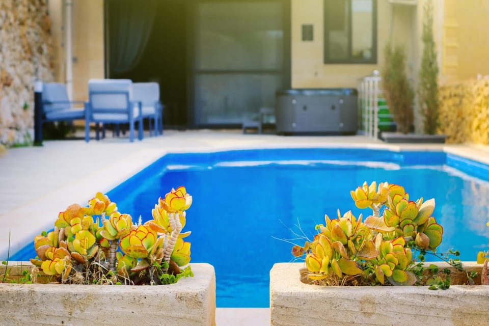 Si-Ku Holiday Home with Private Pool and Hot Tub Apartment in Malta