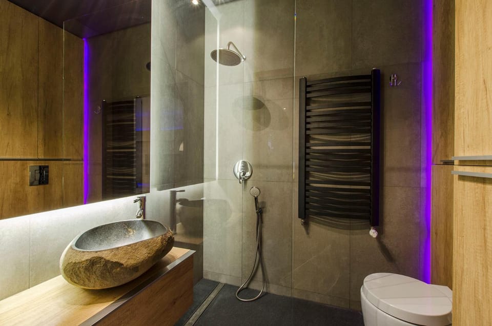 Shower, Toilet, Bathroom