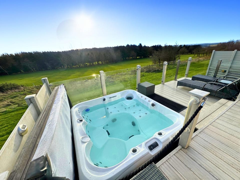 Patio, Hot Tub