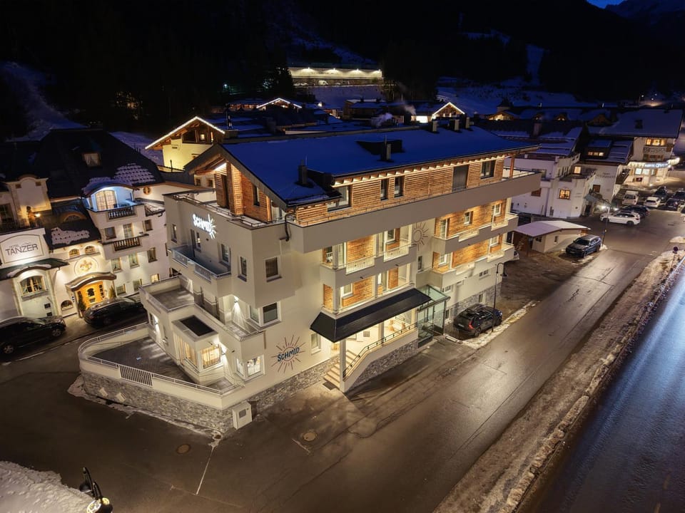 SCHMID Rooms & Apartments Hotel in Ischgl
