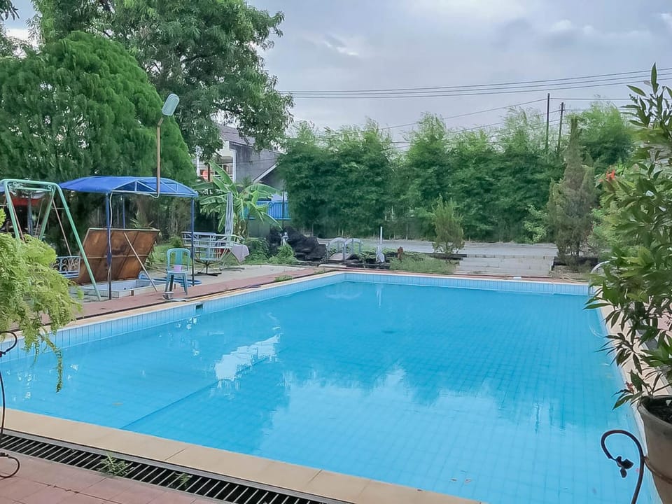 Swimming pool, Swimming pool