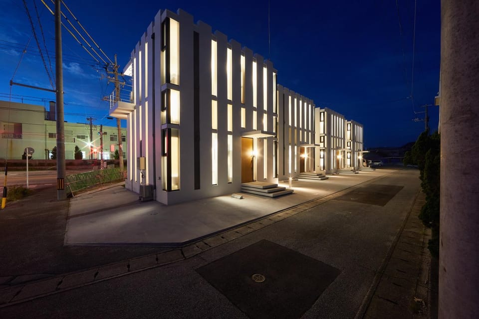 Facade/entrance, Night