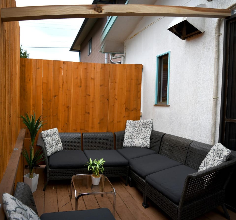 Patio, Seating area