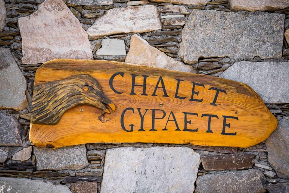 Chalet Gypaete - Chalet Traditionnel 90m2 - 5 chambres, 4 salles de bain, sauna MAE-5891 Chalet in Tignes