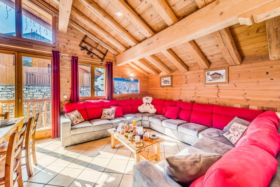 Chalet Gypaete - Chalet Traditionnel 90m2 - 5 chambres, 4 salles de bain, sauna MAE-5891 Chalet in Tignes
