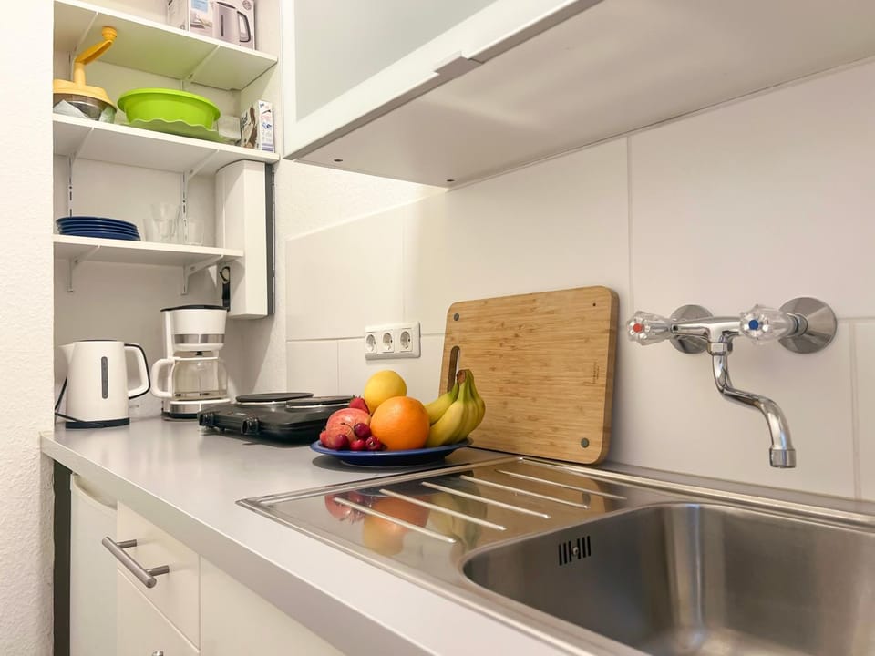 Kitchen or kitchenette, kitchen