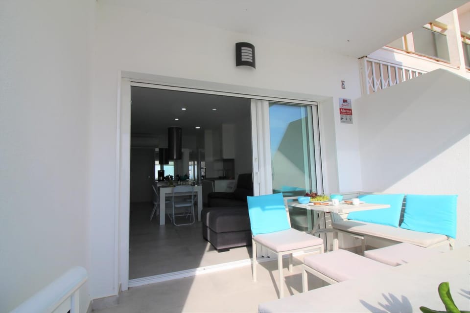 Global Immo 1037 MEDA CHICA BX Apartment in Roses