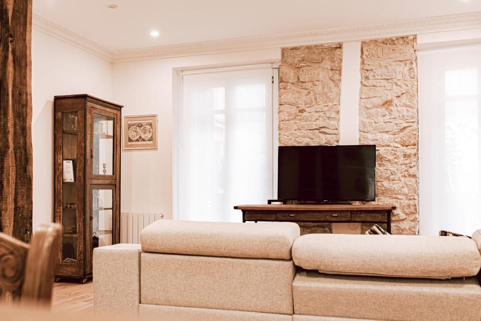 Communal lounge/ TV room, Living room