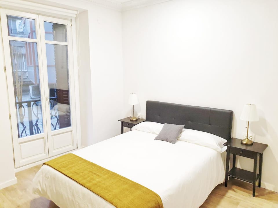 Bed, Bedroom