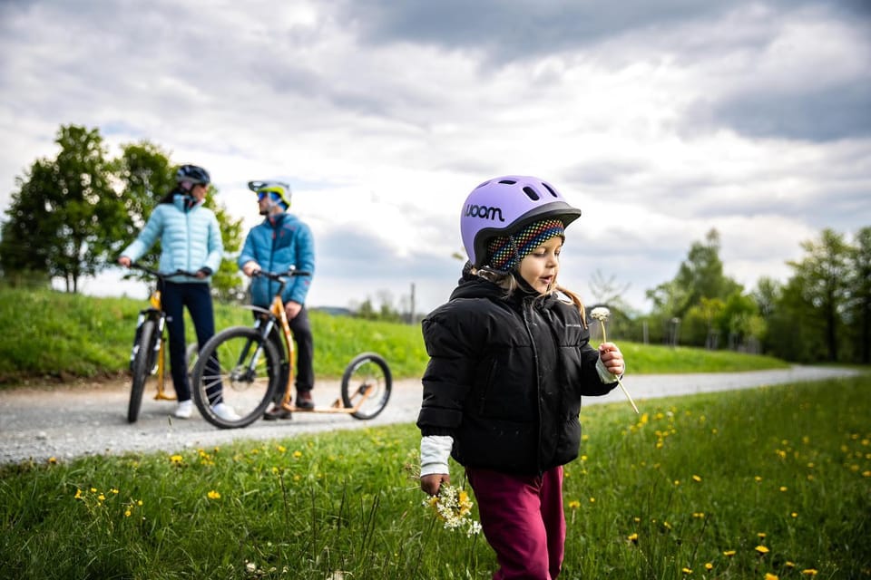 Day, People, Cycling, children, group of guests