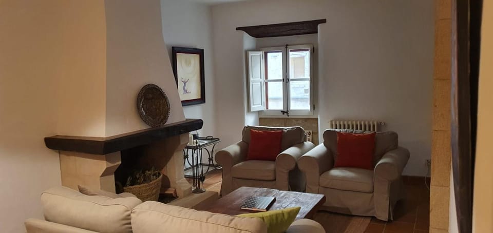 Ca la Caterina House in Peratallada