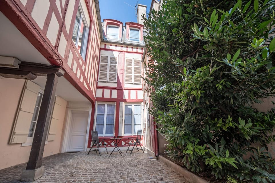 Spring, Day, Winter, Summer, Autumn, Inner courtyard view