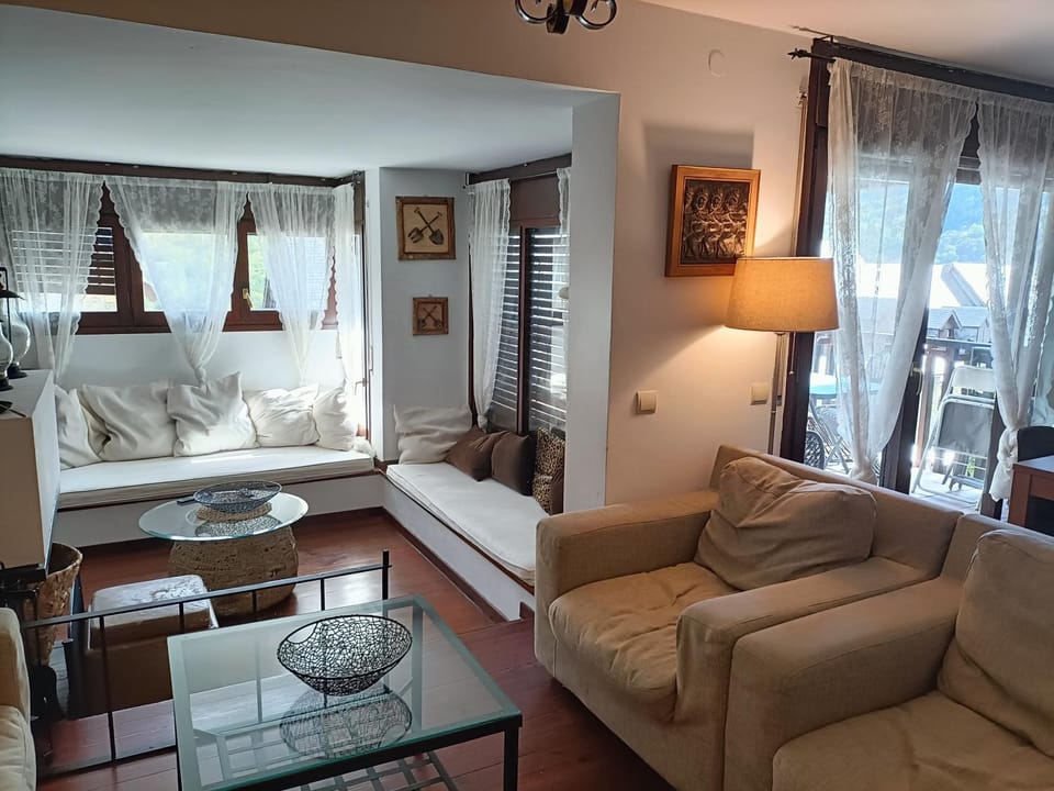 Junto a Vielha Apartamento Gausac Apartment in Vielha